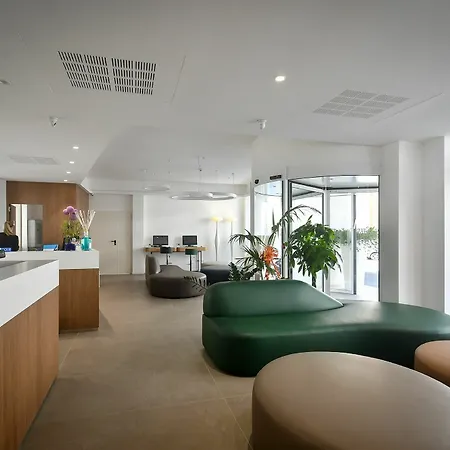 M&f Hotel 4*