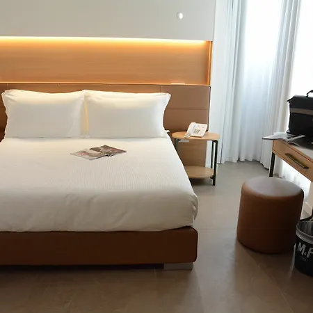 M&f Hotel 4*