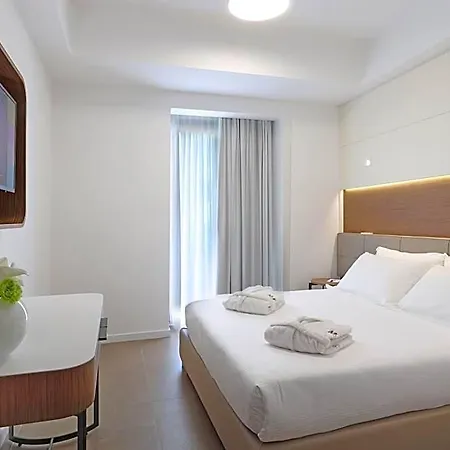 Hotel M&f