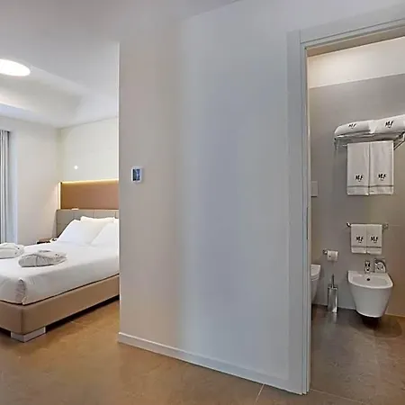 M&f Hotel