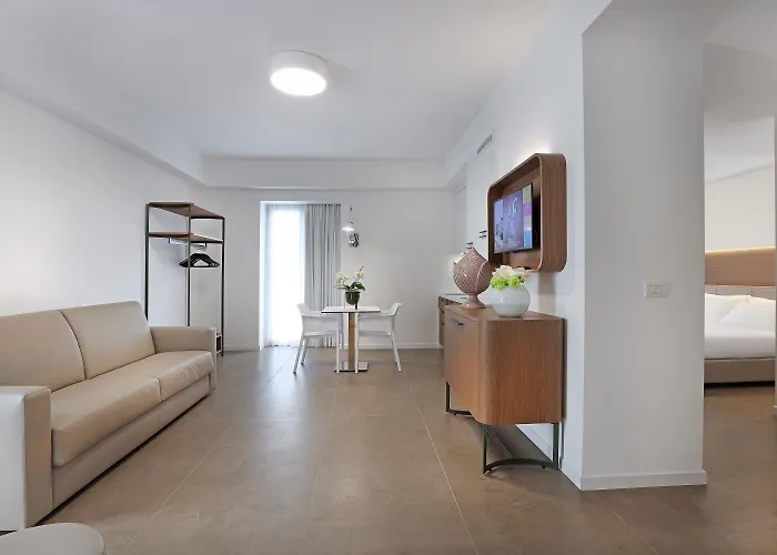 Hotel M&f 4*